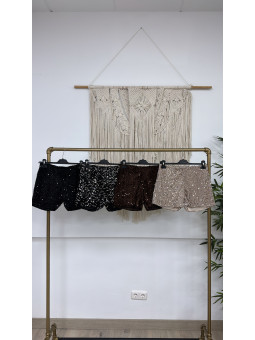 PANTALON CORTO LENTEJUELAS