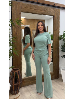 CONJUNTO CAMISETA ENTALLADA