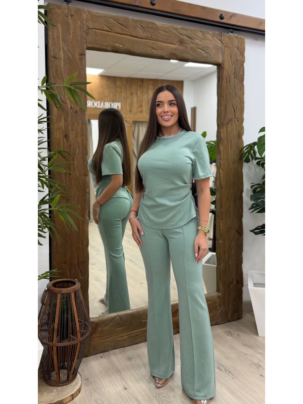 CONJUNTO CAMISETA ENTALLADA