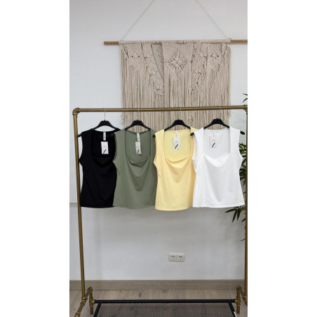 BASICA LICRA CUELLO CUADRADO